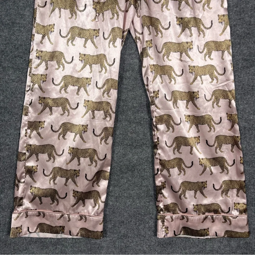 Show Me Your Mumu Womens XS Pink Catwalk Cheetah Silky Pull On‎ Pajama Pants